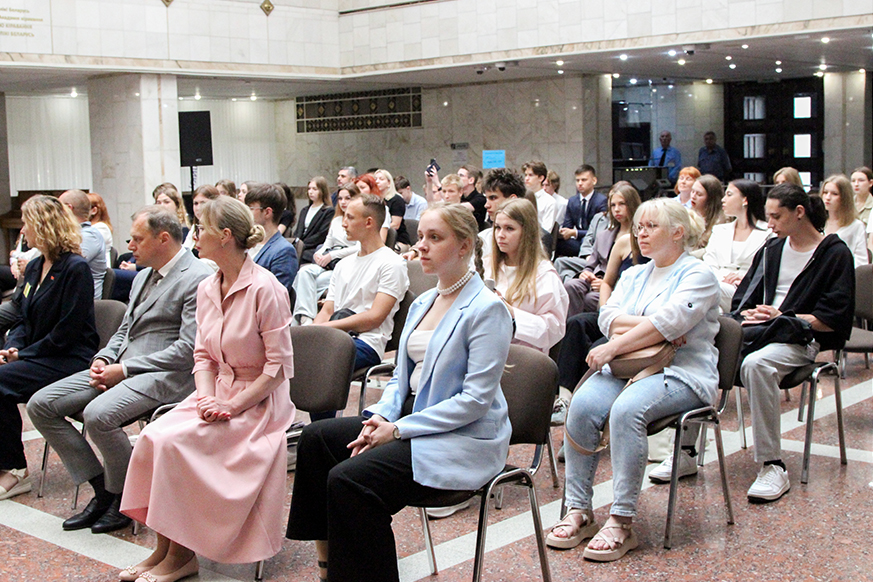 Открытое зачисление абитуриентов на бюджетную форму обучения состоялось в Академии управления